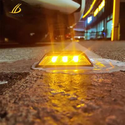 kupować Odlewane aluminium LED słoneczne sztabki drogowe dla ostrzeżeń o bezpieczeństwie ruchu drogowego produkcja online