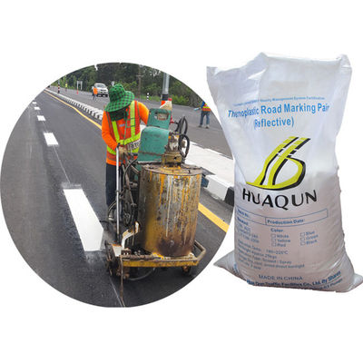 Biała farba drogowa, farba na chodnik, proszek z 5% wstępnie zmieszanymi szklanymi wierzchołkami.