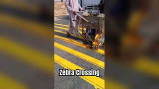 Remont przejścia Zebra w Pakistanie | Żółta termoplastyczna farba do znakowania dróg